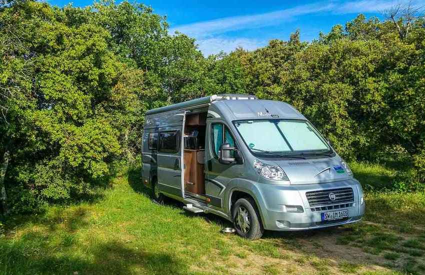 Какво представлява дивото къмпингуване? Разберете сега от блога на NOMAD.